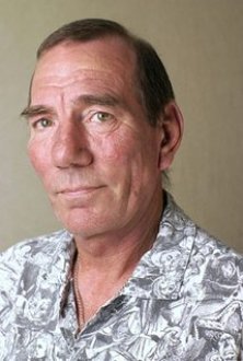 Pete Postlethwaite